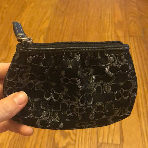 Coach logoed coin purse with keychain - Picture 4 of 4